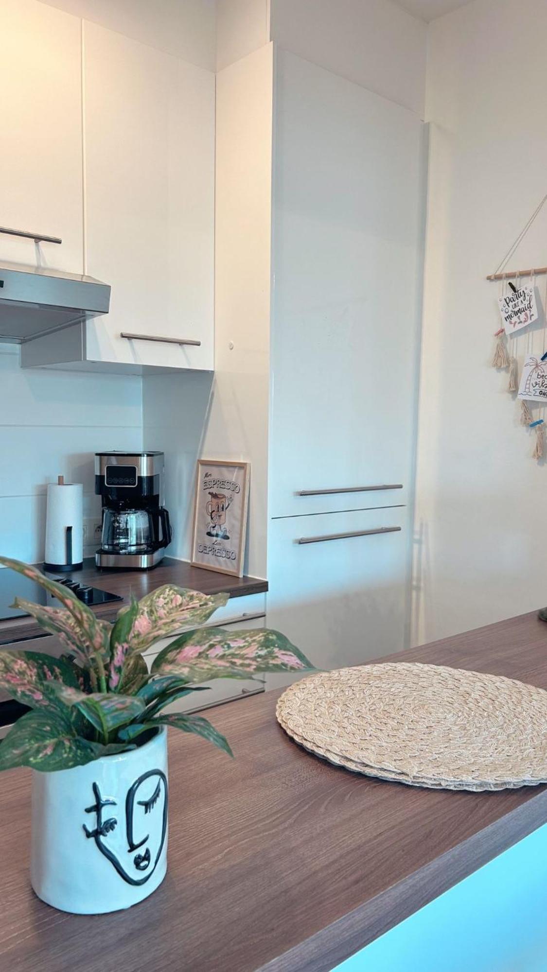 O'Stay Appartement Oostende Met Parking 50M Van Zeedijk Esterno foto